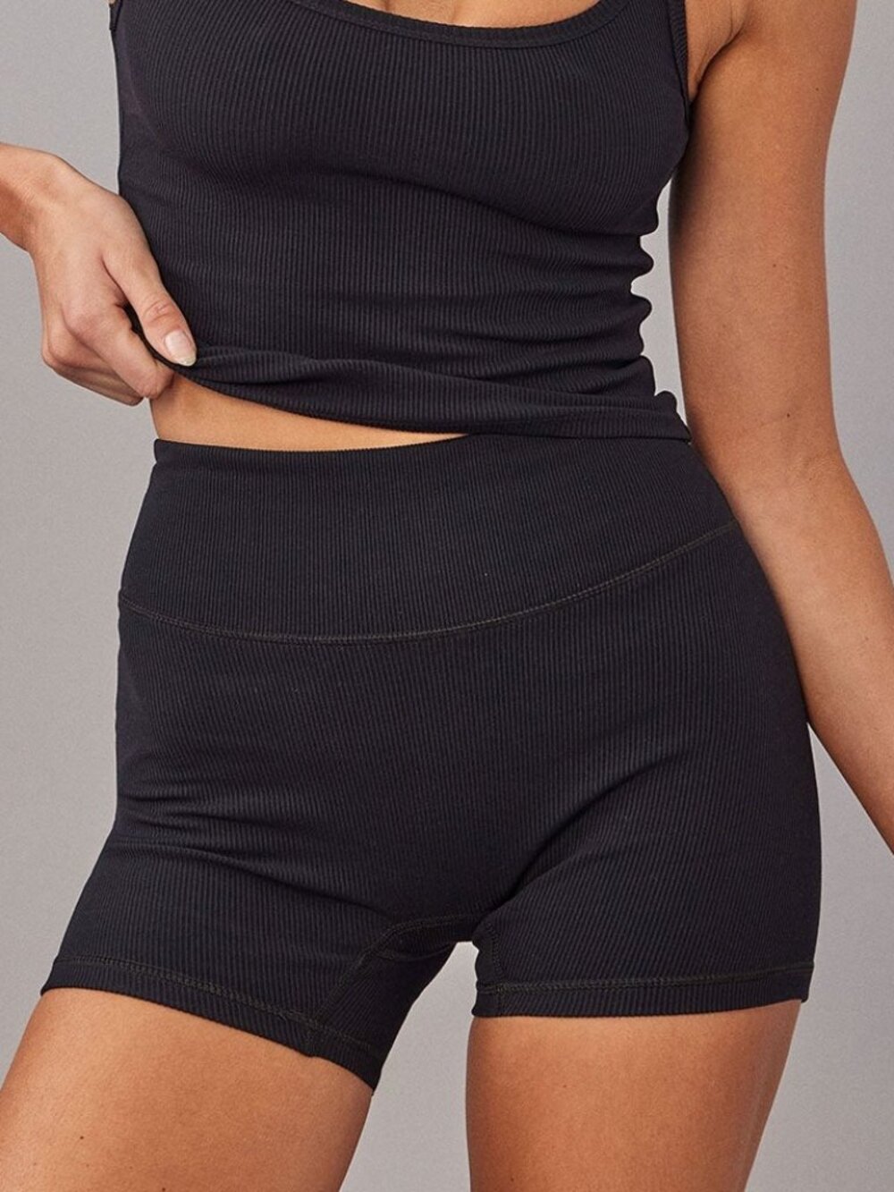 Monday Body Elysian Short 4.5" - Black Rib - Size Large